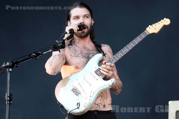 BIFFY CLYRO - 2016-06-11 - PARIS - Hippodrome de Longchamp - Main Stage - Simon Alexander Neil